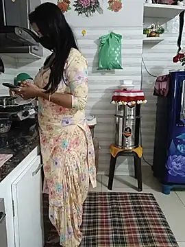 Kaur_Simran_01のライブXXXチャット