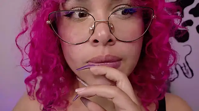 Haelycute Chat XXX in diretta