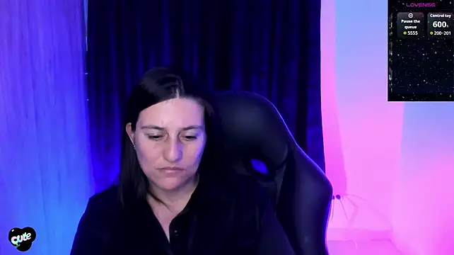 Saskyaa – Naživo XXX chat