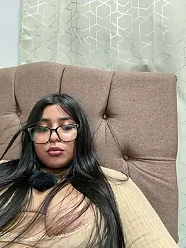 Czat XXX na żywo – virginbrunette99