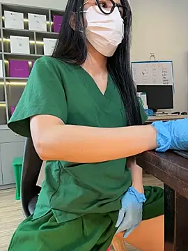 secretly_masturbating Adlı Modelin Canlı XXX Sohbeti