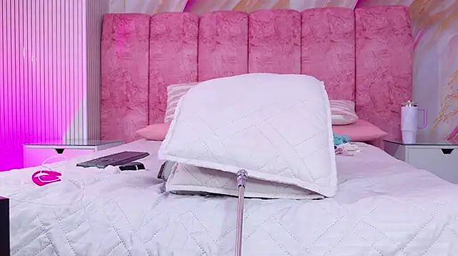 emmacurvy's Live XXX Chat