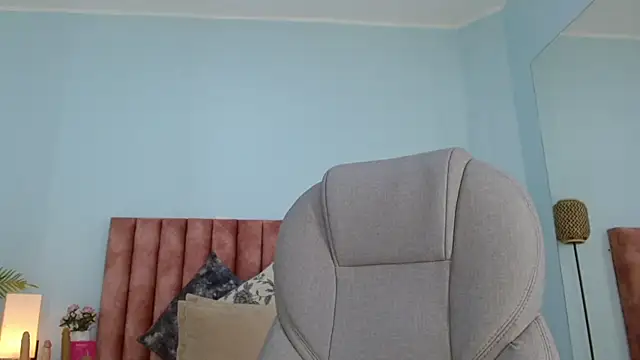 nana_levy XXX чат на живо