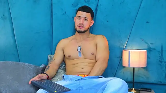 Онлайн чат XXX masoncole_