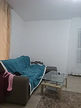 KarlyGray10 - Tease the pussy and make me wet.....