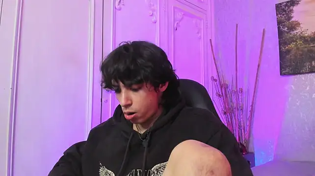 Tyler_durten Adlı Modelin Canlı XXX Sohbeti