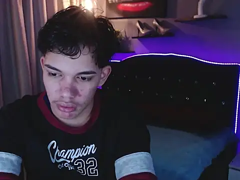 Chat +18 de haku_nayro ao vivo
