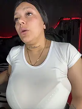 Miia__Taylor - oil on my breasts