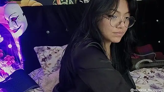 Chat +18 de victoriia_thompson ao vivo
