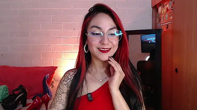Amy66 Adlı Modelin Canlı XXX Sohbeti