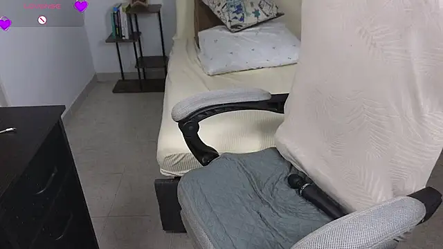 Chat +18 de blue__moon_ ao vivo