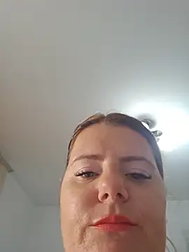 KarlyGray10 - Tease the pussy and make me wet.....