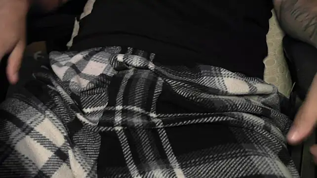 DevilPup75_のライブXXXチャット
