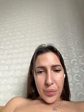 AleksandraRich's Live XXX Chat