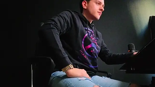 FelixStarkk 라이브 XXX 채팅