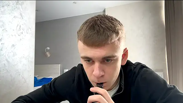 XXX chat uživo modela SoloFury