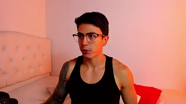 Caramelo_Bryan Chat XXX live