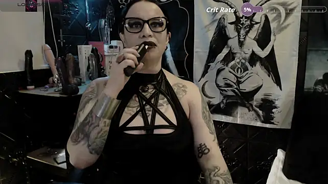 Evil_Queen_666 Live XXX-Chat