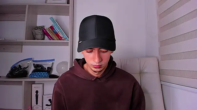 Aaron_Tate's Live XXX Chat