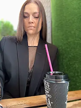 צ'אט XXX בשידור חי של CrazyTori