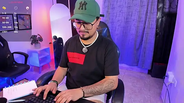 DaviidEvans_'s Live XXX Chat