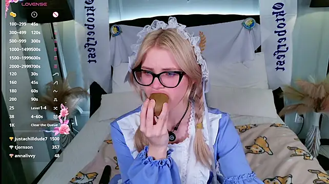 ChloeWells 现场XXX聊天
