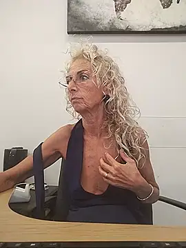 clarabell4 Chat XXX live