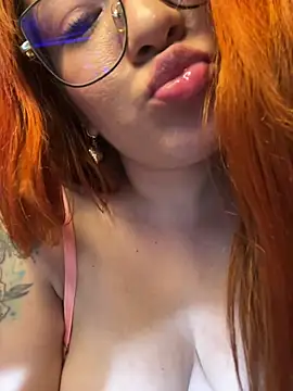 eva__xox Adlı Modelin Canlı XXX Sohbeti