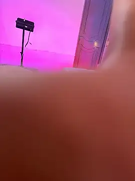 Angel1__ Adlı Modelin Canlı XXX Sohbeti