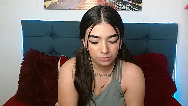 eva_six Adlı Modelin Canlı XXX Sohbeti