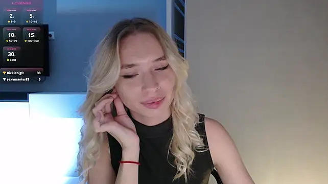 Emily_Hartt live XXX chat
