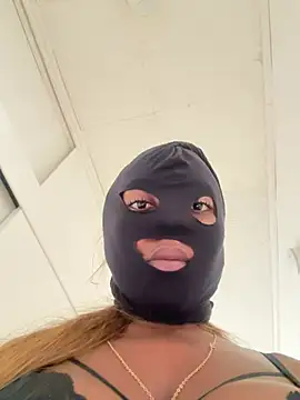 MlleDiorr - Faites moi gicler 🥵🍆🍑💦👅