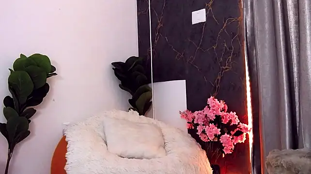 Lunna_Noirre Chat XXX in diretta