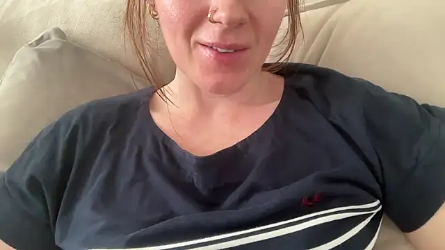 Redheadrosie69 - butt plug in ass