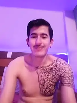 cheekyboyx XXX чат на живо