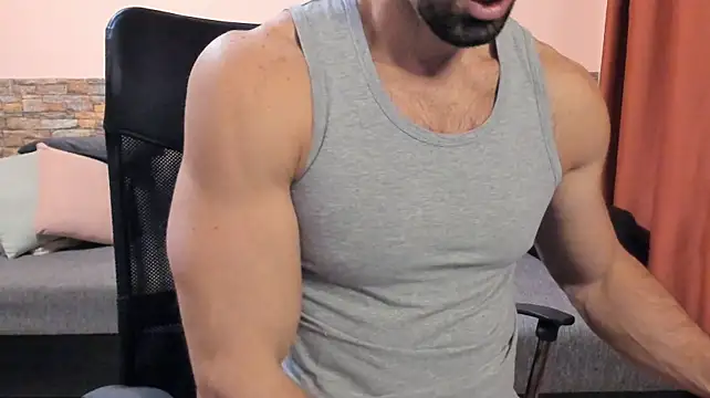XXX chat uživo modela HotHunkTrainer