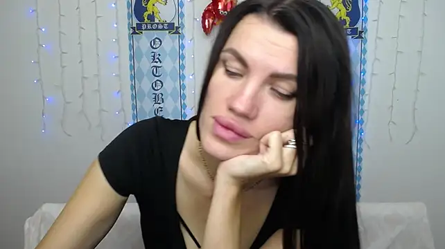 Chat XXX en directo de MilaLoona