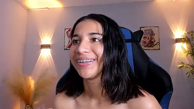 Emily_bruss élő XXX-chatje