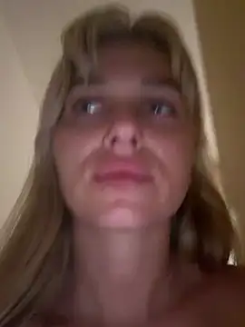 Chat XXX en directo de MilanaTaylor
