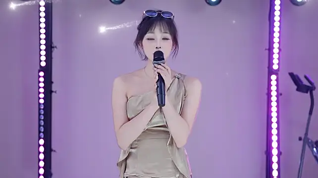 Stars-01's Live XXX Chat
