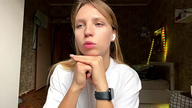 LilliaEhmen - Eye Contact - Dueling gaze