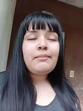 Luu_199 Chat XXX in diretta