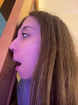 CherryBombs-'s Live XXX Chat