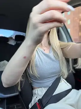 Love_Bri - Make my pussy very good