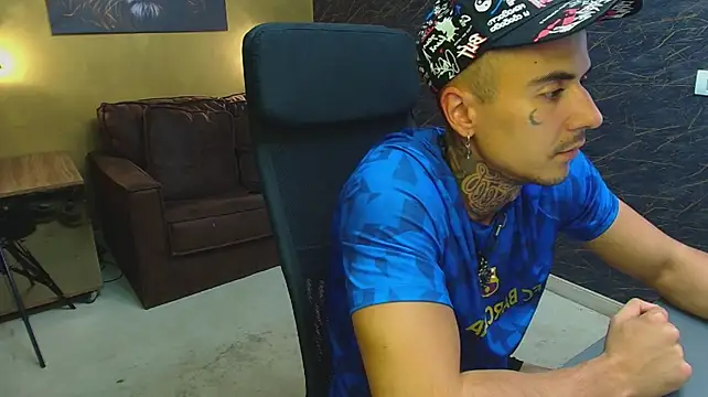 RomeoBodhi's Live XXX Chat