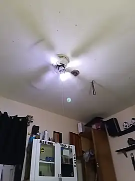 Cnutt310 XXX чат на живо