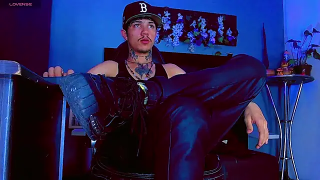 HannibalLester Live XXX-chat
