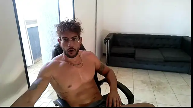 ItalianShadow webcam show