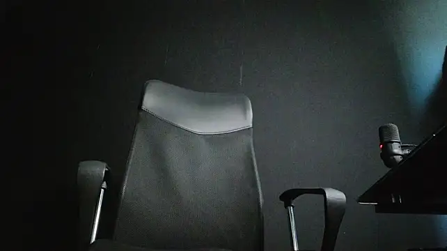 FelixStarkk XXX чат на живо