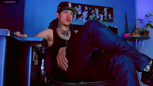 HannibalLester 即時 XXX 聊天